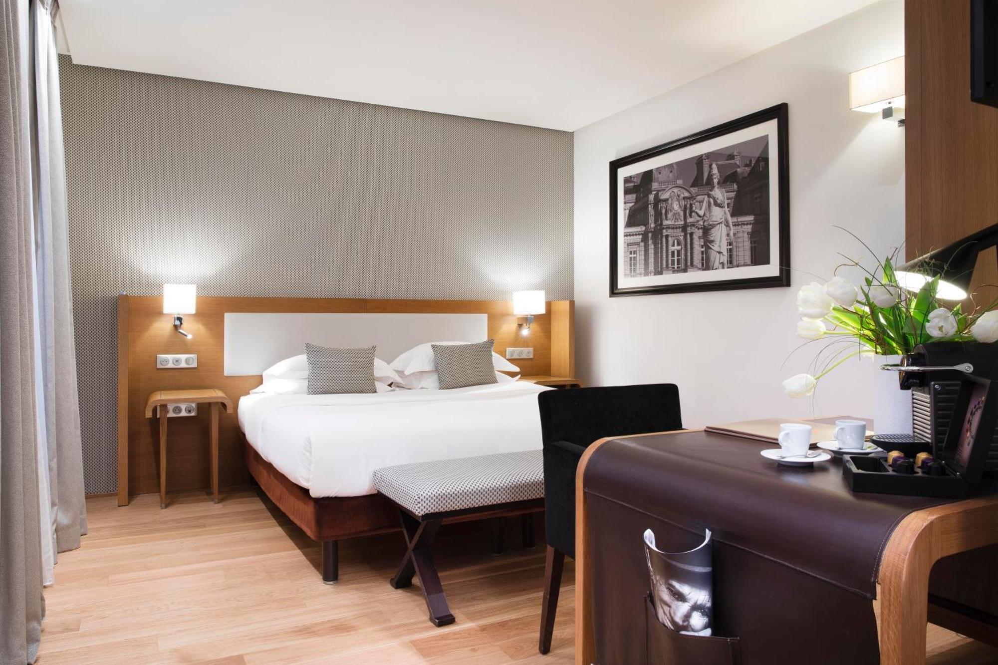 Deluxe Room,1769501936:JPEG