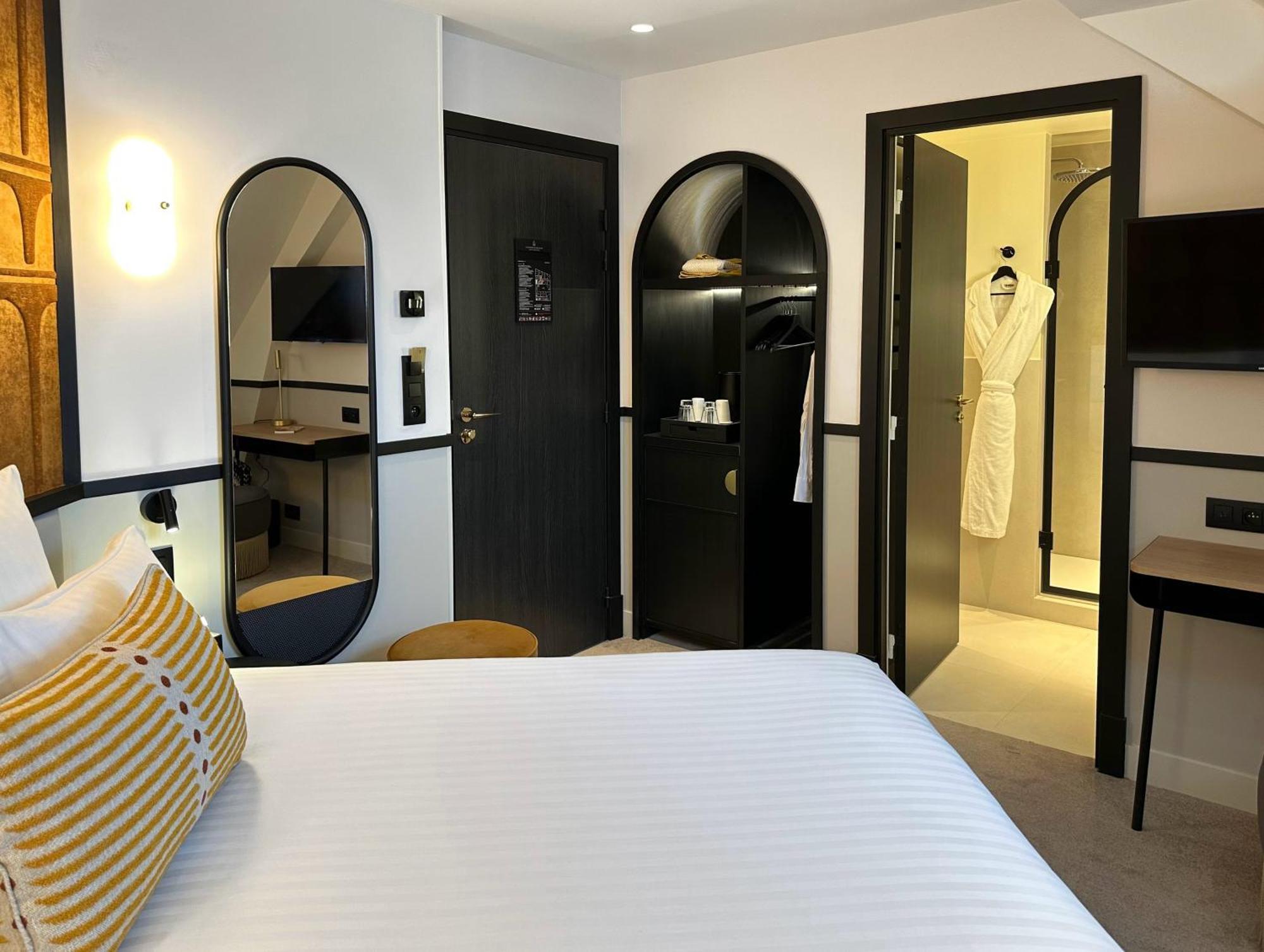 Single Room Double Bed,1610234715:JPEG