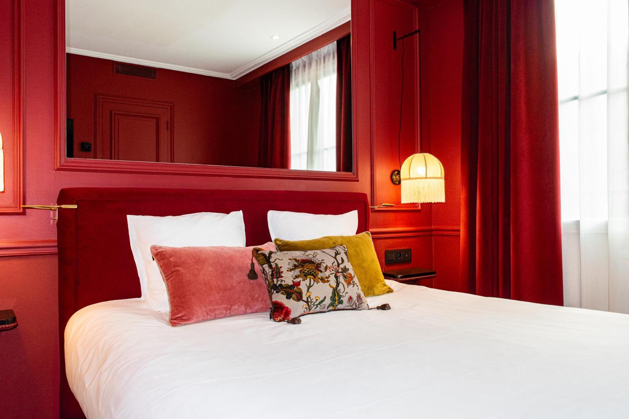 Renoviertes Superior-Zimmer mit Balkon