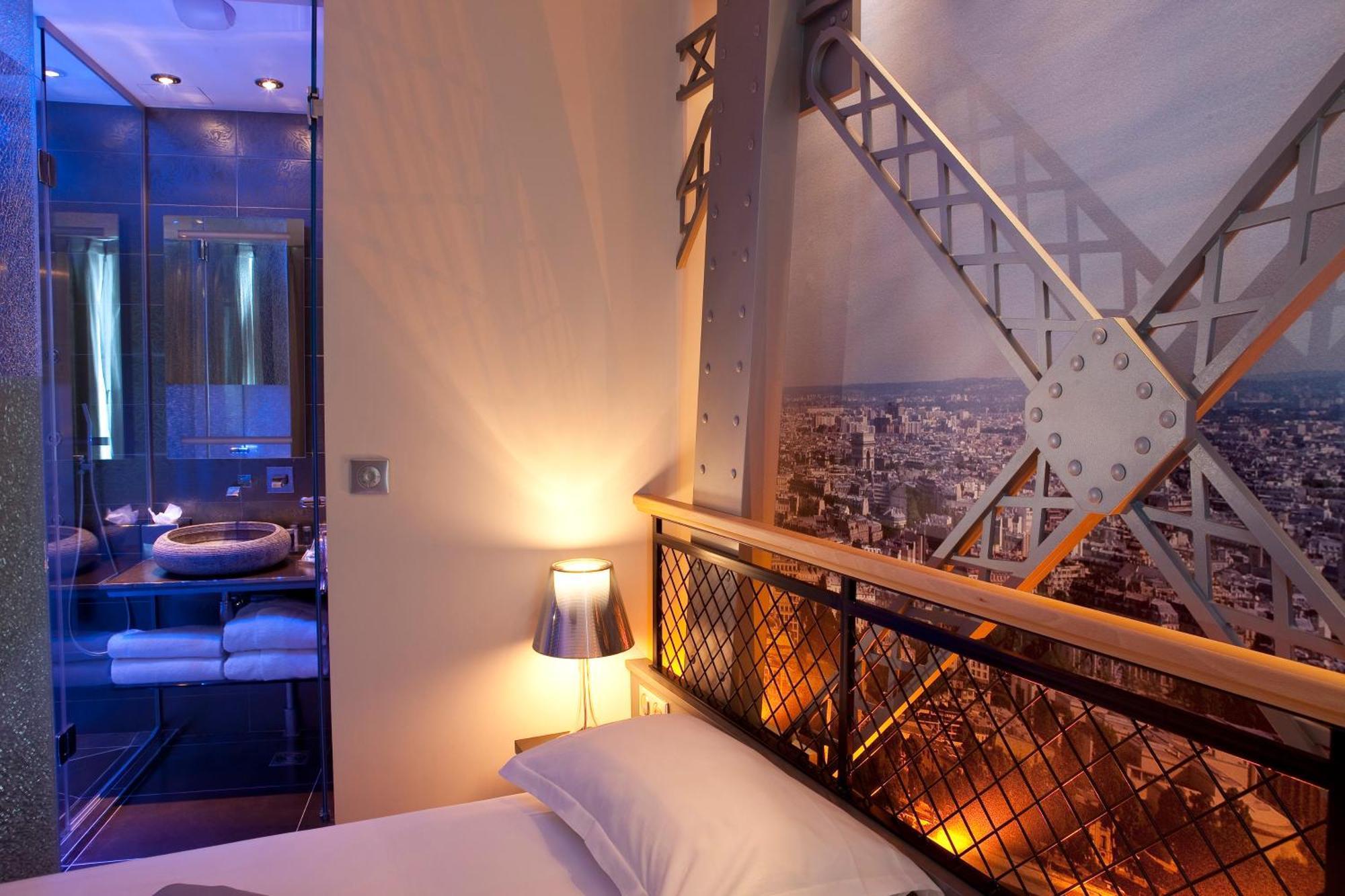 Tour Eiffel mit Whirlpool