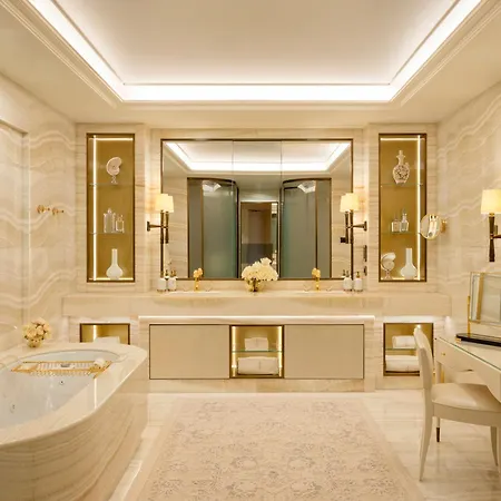 Four Seasons Hotel George V Paris-3