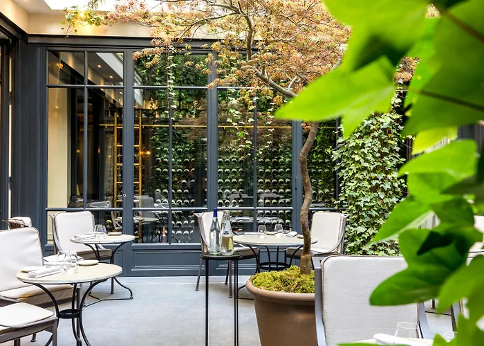 Hotel Le Burgundy Paris