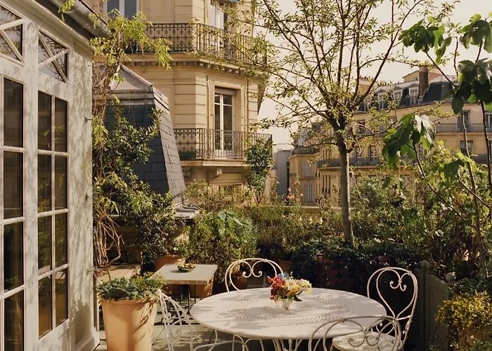 Chateau Voltaire Paris