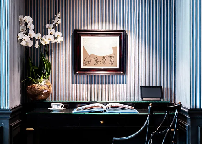 Hotel De Berri Champs-Elysees, A Luxury Collection Hotel Paris