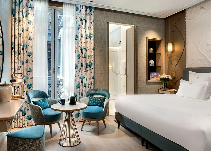 Hotel La Demeure Montaigne Paris